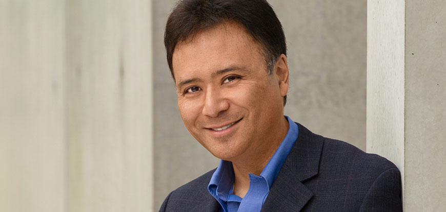 Jon Nakamatsu performs with the Cape Symphony in April 2022