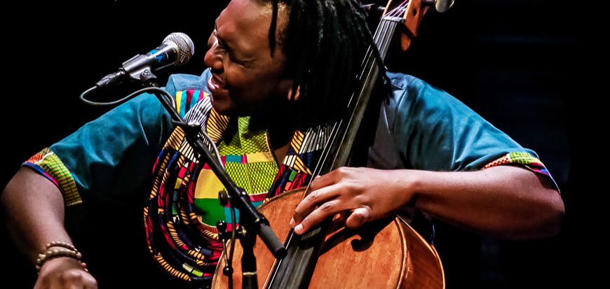 Abel Selaocoe performs with the Cape Symphony in January 2020